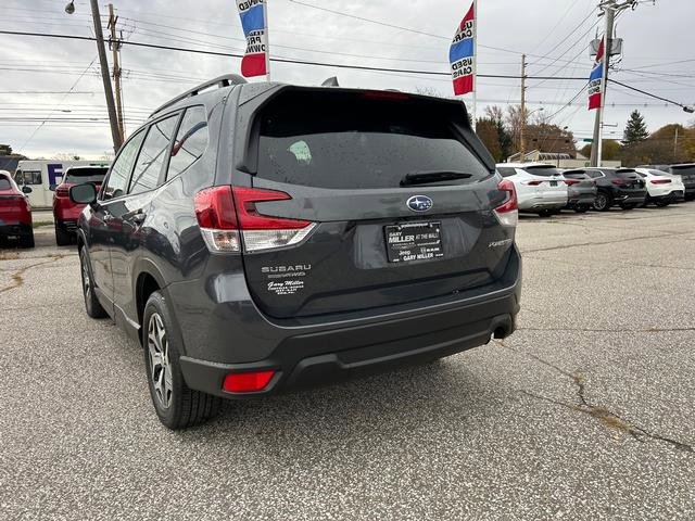 Used 2023 Subaru Forester Premium image 5