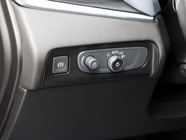 Used 2020 Buick Enclave Premium w/ Sun and Sites Package image 26