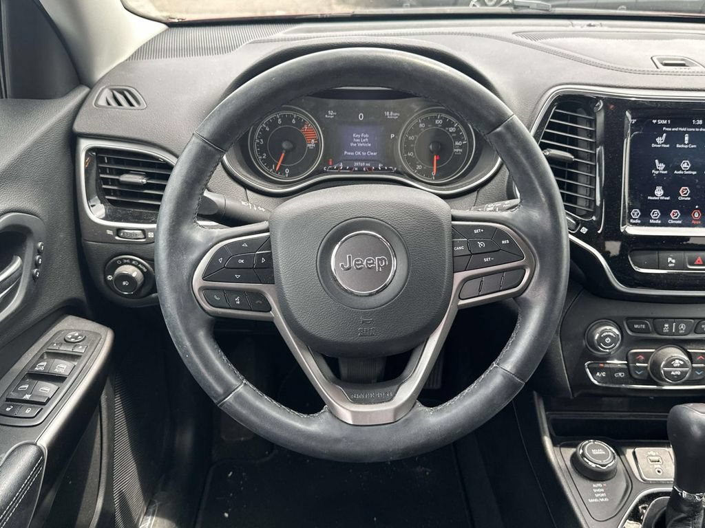 Used 2019 Jeep Cherokee Overland w/ Technology Group AWD/4WD image 15