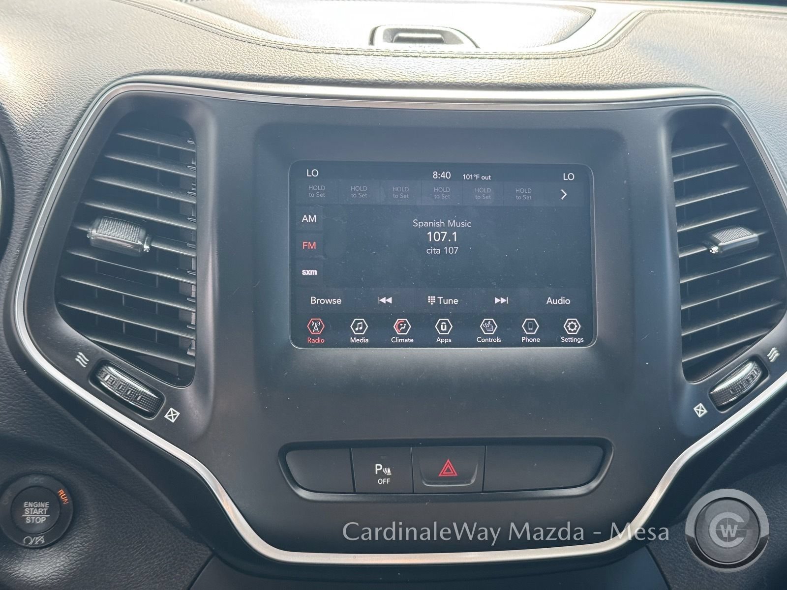 Used 2019 Jeep Cherokee Latitude Plus AWD/4WD image 23