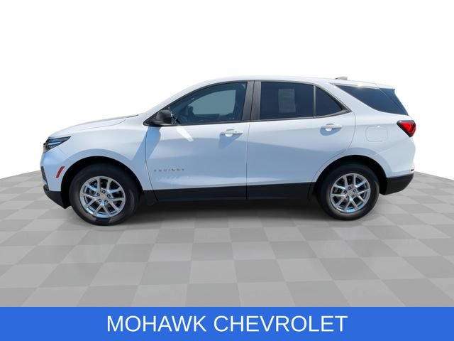 Used 2024 Chevrolet Equinox LS w/ LS Convenience Package AWD/4WD image 5