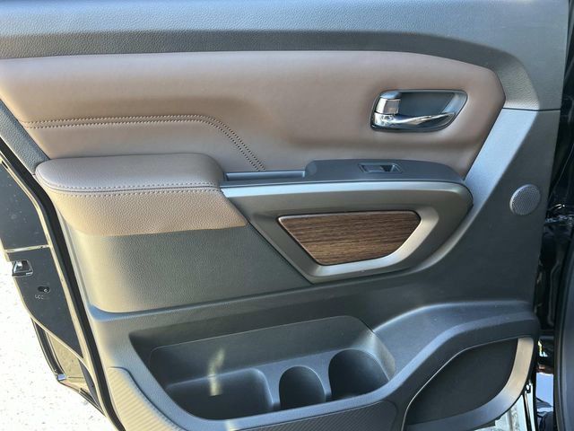 Used 2021 Nissan Titan Platinum Reserve w/ Moonroof Package AWD/4WD image 23