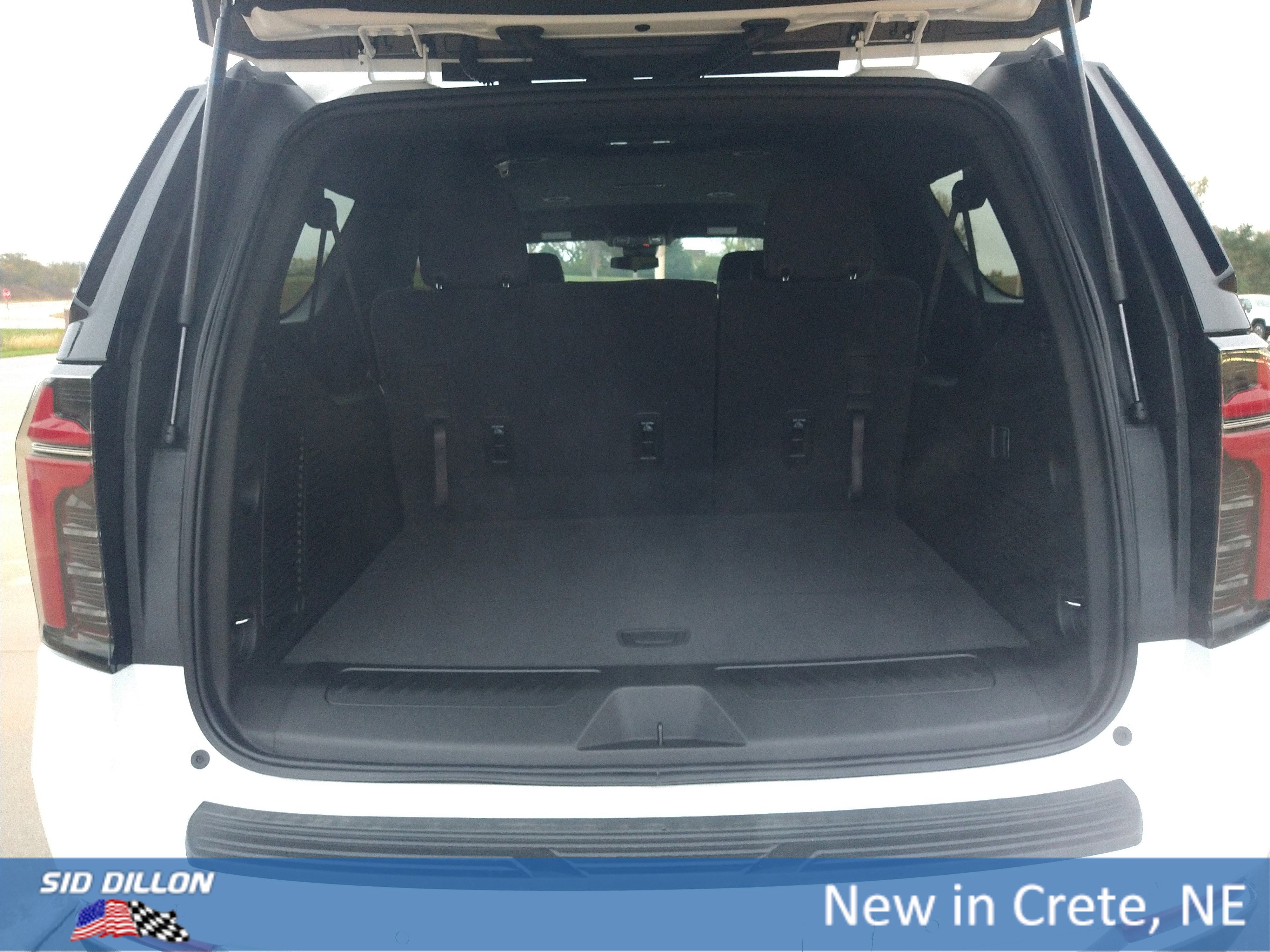 New 2026 Chevrolet Suburban LS image 15