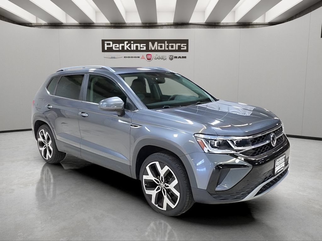 Used 2022 Volkswagen Taos SEL w/ Panoramic Sunroof Package AWD/4WD image 8