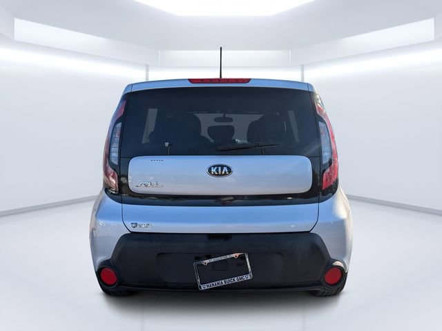 Used 2015 Kia Soul + image 4