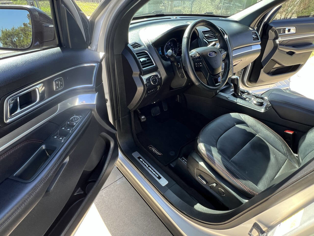 Used 2018 Ford Explorer Sport w/ Equipment Group 401A image 13