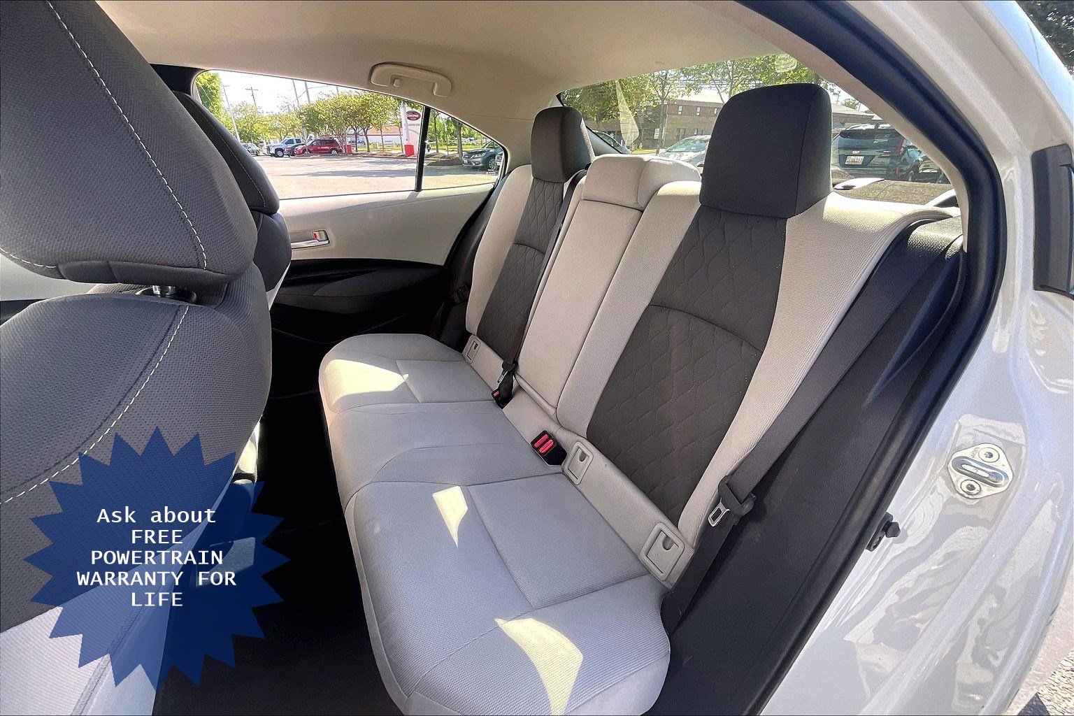 Used 2020 Toyota Corolla LE w/ Carpet Mat Package (TMS) FWD image 30