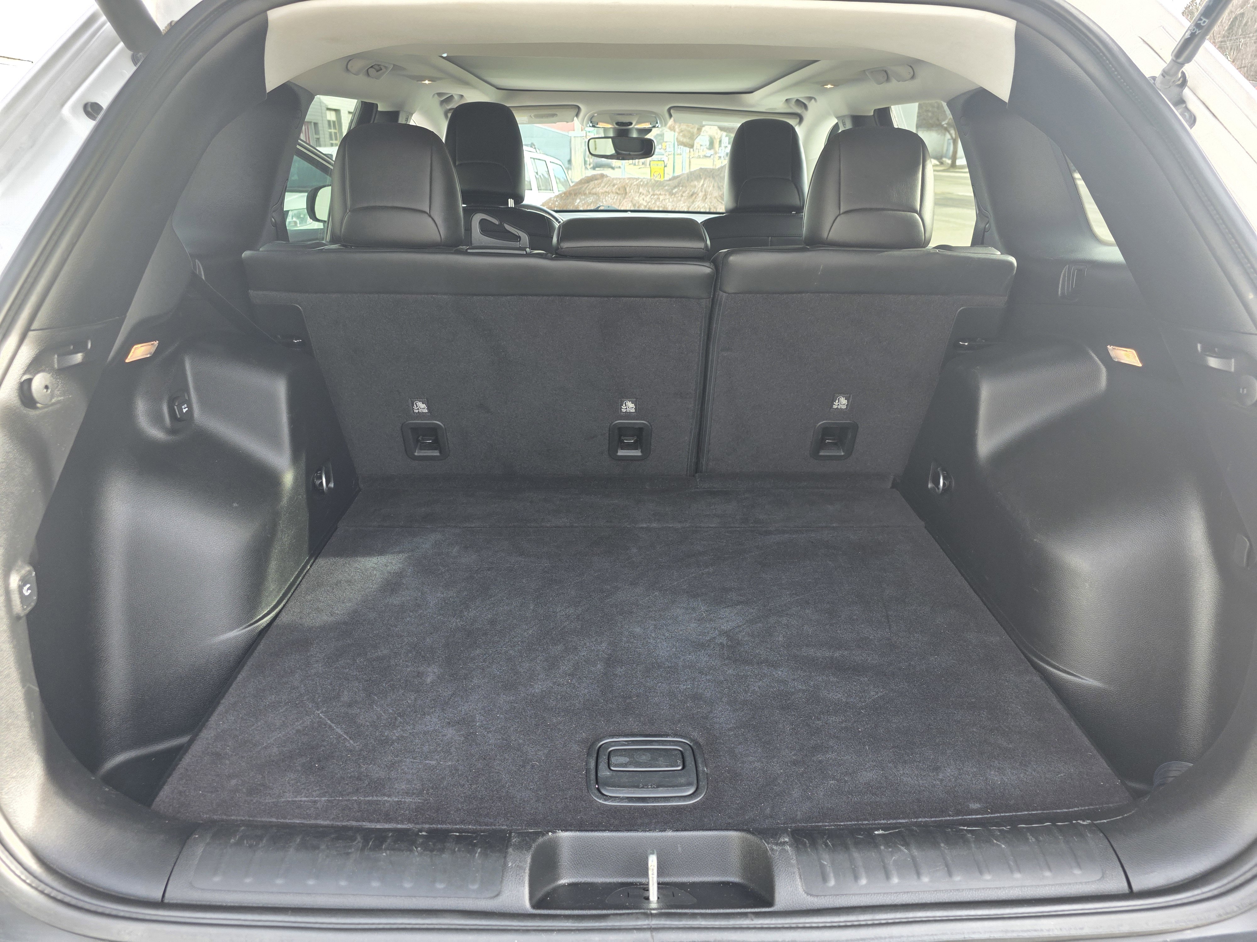 Used 2020 Jeep Cherokee Latitude Lux w/ Comfort/Convenience Group image 19