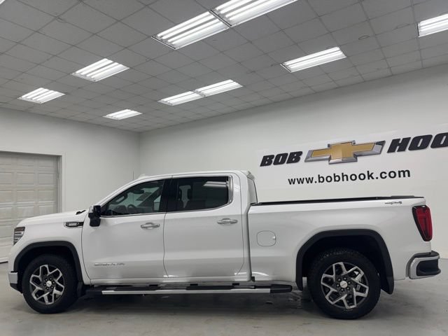 Used 2023 GMC Sierra 1500 SLT w/ SLT Premium Package AWD/4WD image 8
