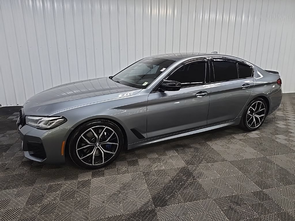 Used 2021 BMW M550i xDrive w/ Executive Package AWD/4WD image 6