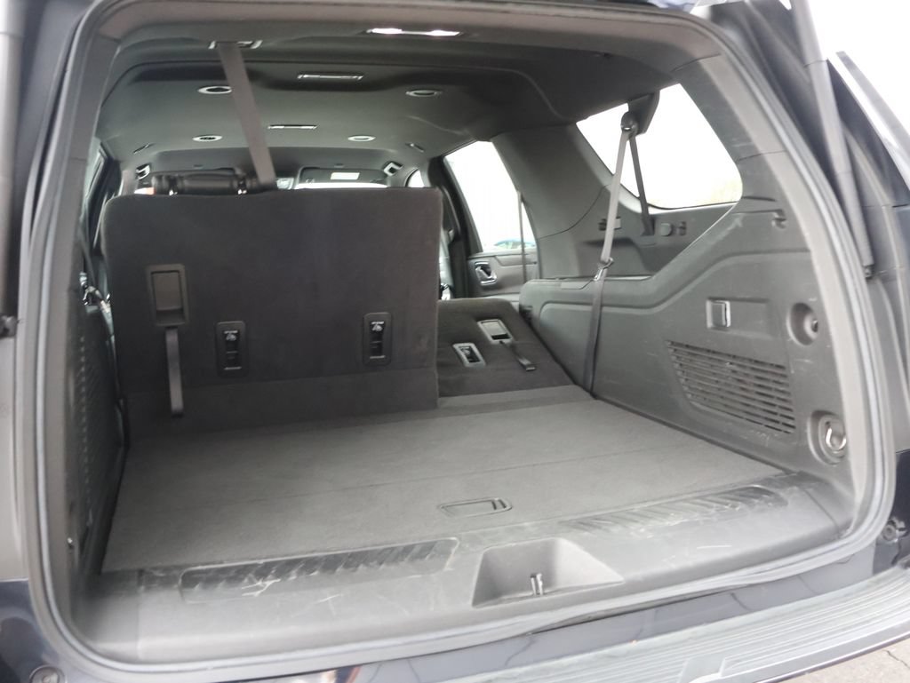 Used 2024 Chevrolet Suburban LT AWD/4WD image 16