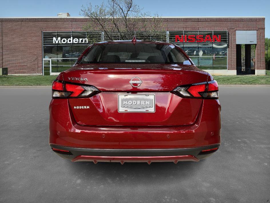 New 2025 Nissan Versa SV w/ Trunk Package image 3