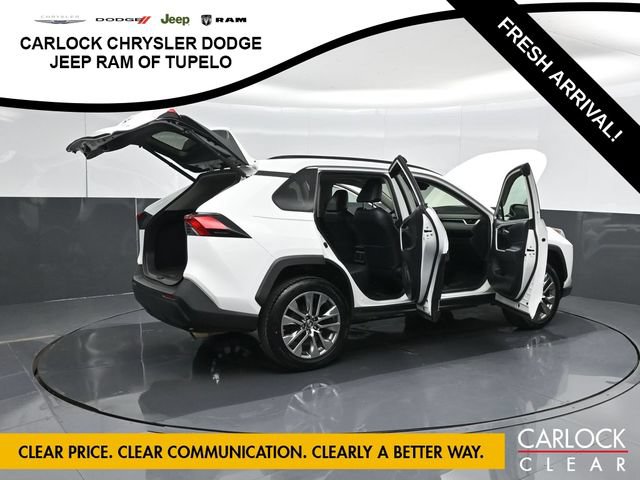 Used 2019 Toyota RAV4 XLE Premium w/ Cold Weather Package FWD image 65
