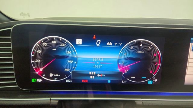 Used 2025 Mercedes-Benz GLS 450 4MATIC image 43