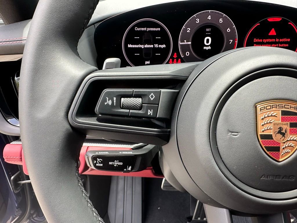 Used 2025 Porsche Panamera image 21