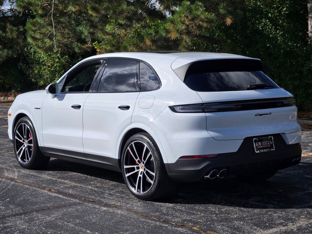 New 2026 Porsche Cayenne S image 3