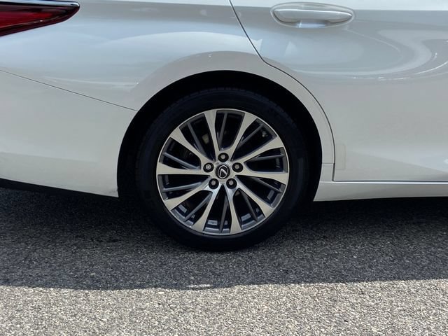 Used 2019 Lexus ES 350 w/ Premium Package FWD image 10