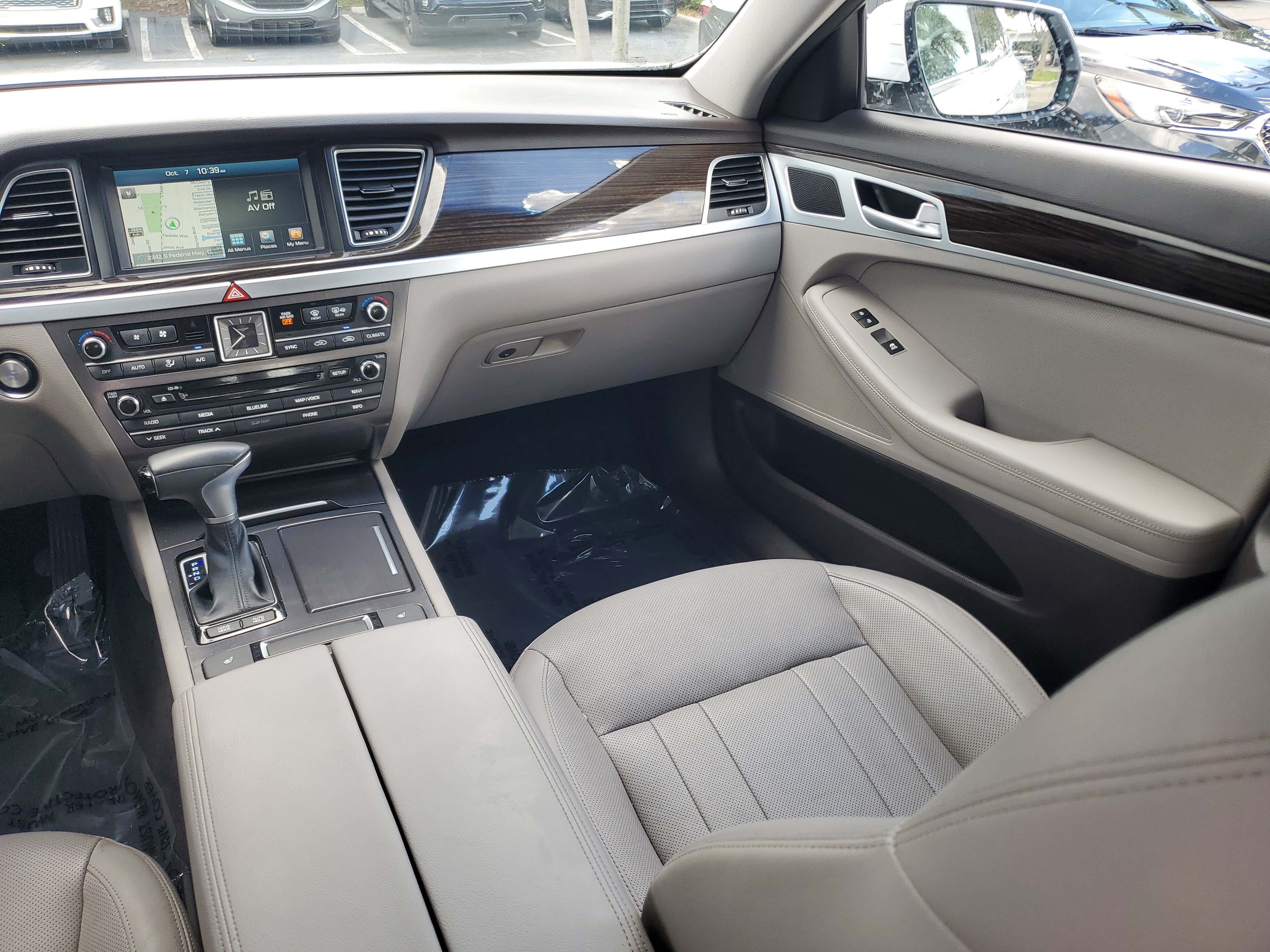 Used 2018 Genesis G80 3.8 RWD image 15