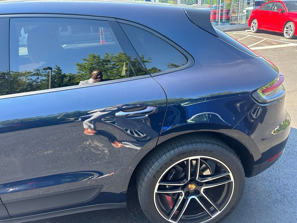 Used 2020 Porsche Macan AWD/4WD image 10