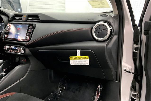 New 2025 Nissan Versa SR w/ Trunk Package image 33