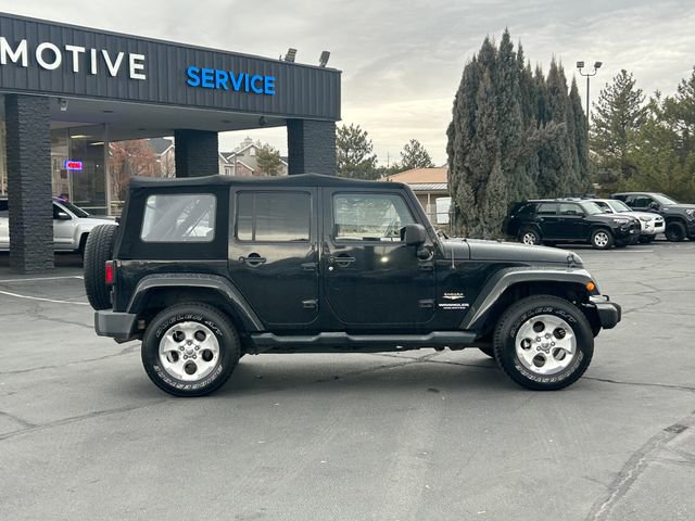 Used 2014 Jeep Wrangler Unlimited Sahara w/ Dual Top Group AWD/4WD image 3