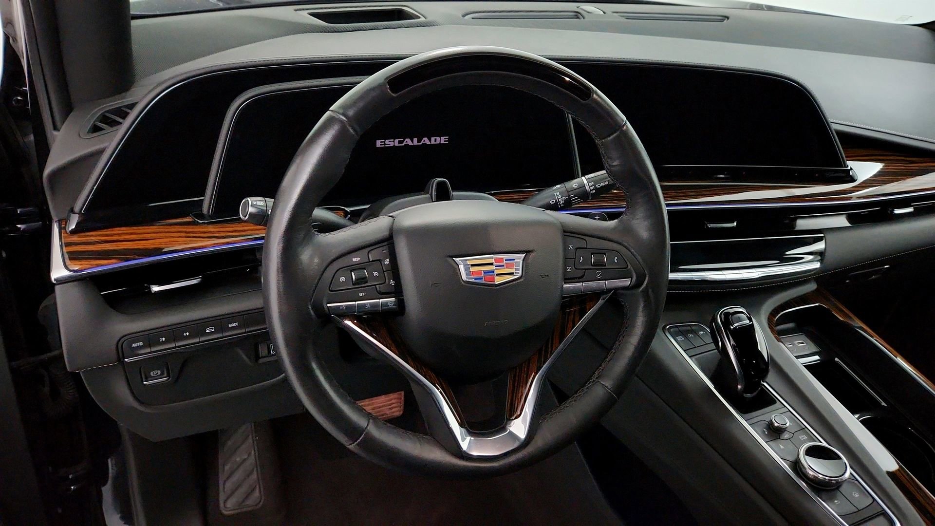Certified 2023 Cadillac Escalade Premium Luxury AWD/4WD image 18