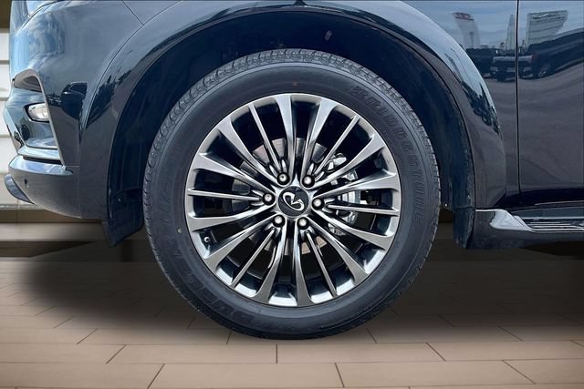 Used 2024 INFINITI QX80 Sensory AWD/4WD image 8