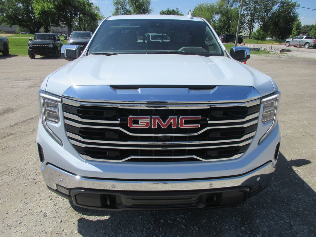 New 2026 GMC Sierra 1500 SLT w/ SLT Premium Plus Package AWD/4WD image 12