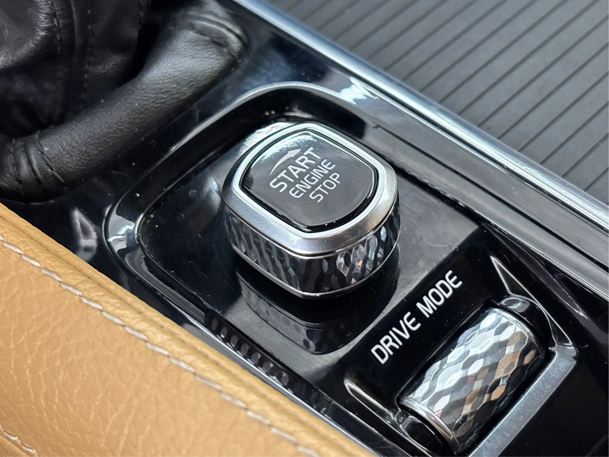 Used 2018 Volvo V90 T5 Cross Country w/ Convenience Package AWD/4WD image 40