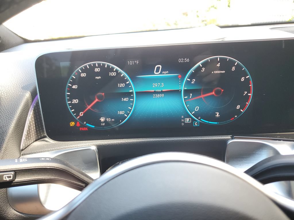 Used 2021 Mercedes-Benz GLB 250 4MATIC image 26