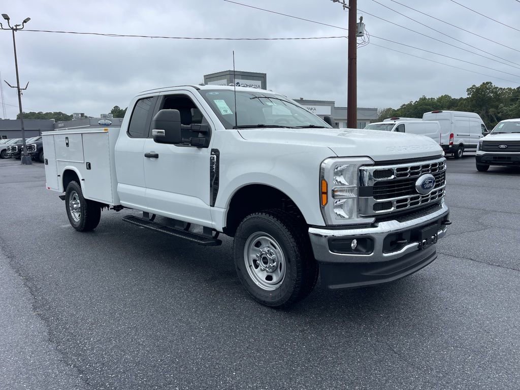 New 2025 Ford F350 XL w/ XL Chrome Package image 4