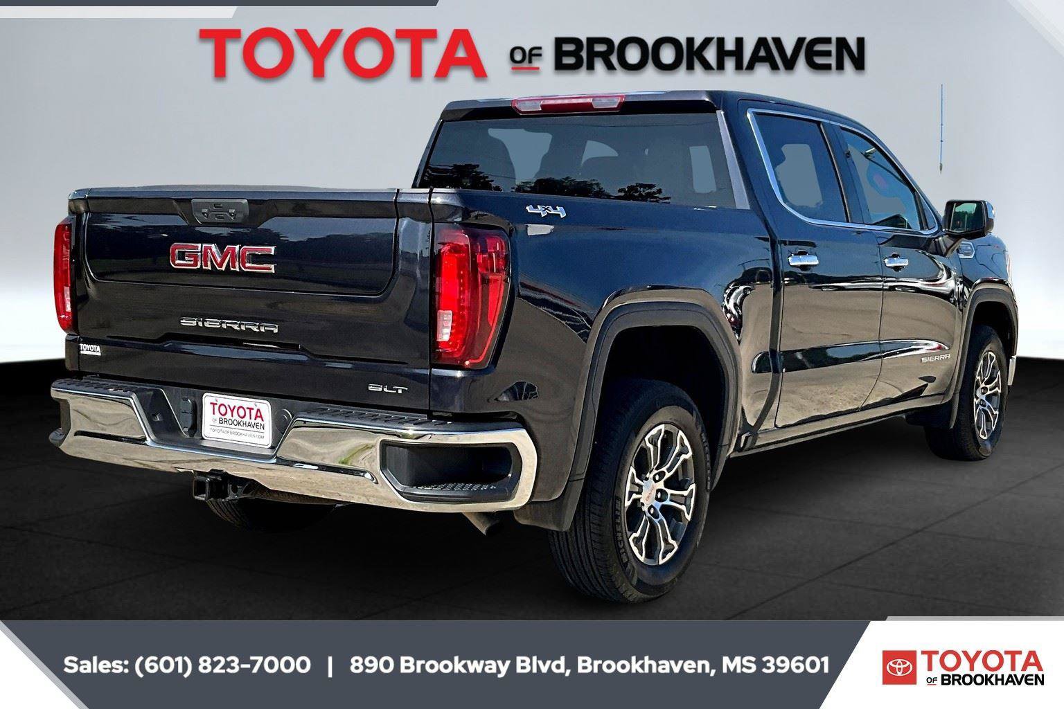 Used 2024 GMC Sierra 1500 SLT AWD/4WD image 11