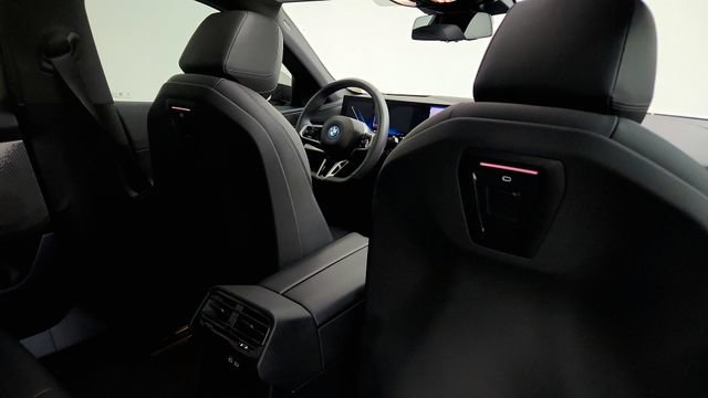 Used 2026 BMW i5 eDrive40 w/ M Sport Package RWD image 42