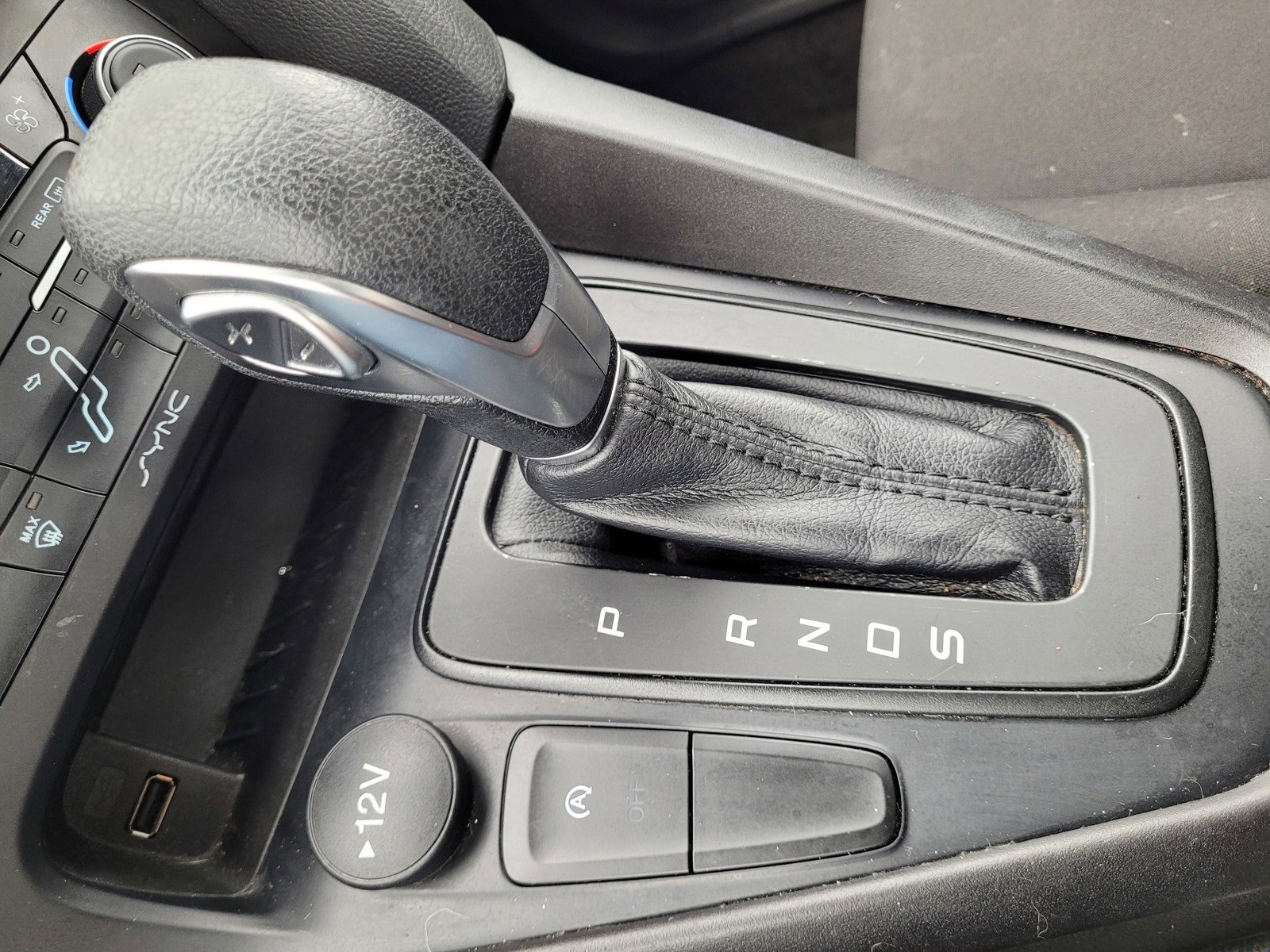 Used 2018 Ford Focus SE image 23