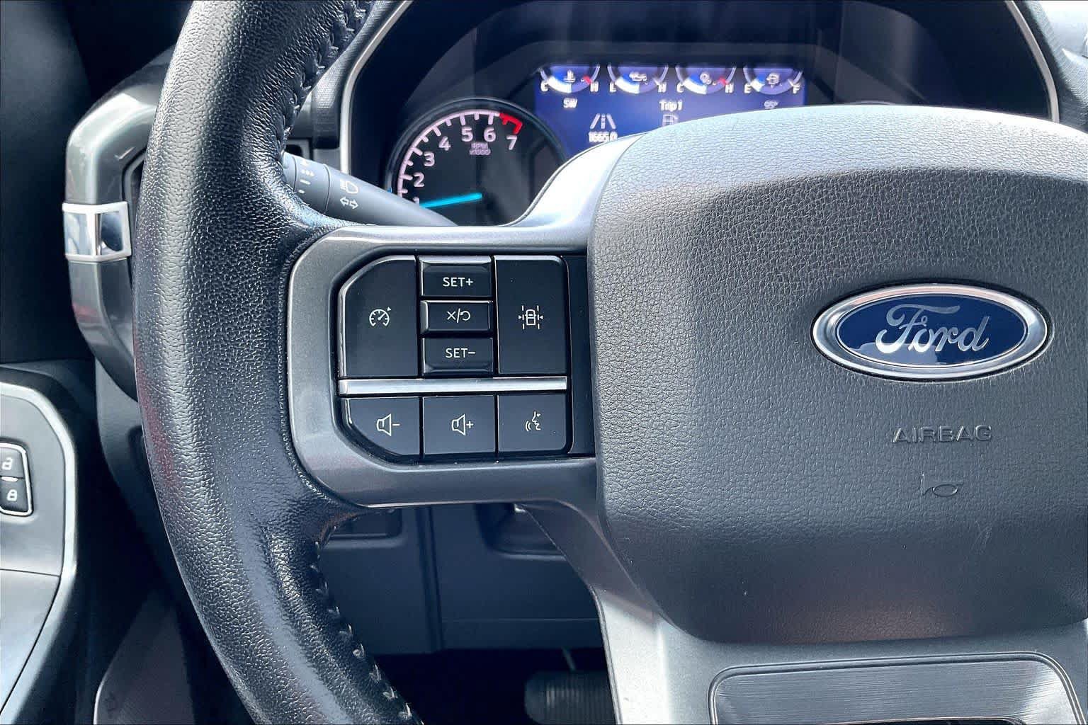 Used 2022 Ford F150 XLT w/ Equipment Group 302A High AWD/4WD image 18