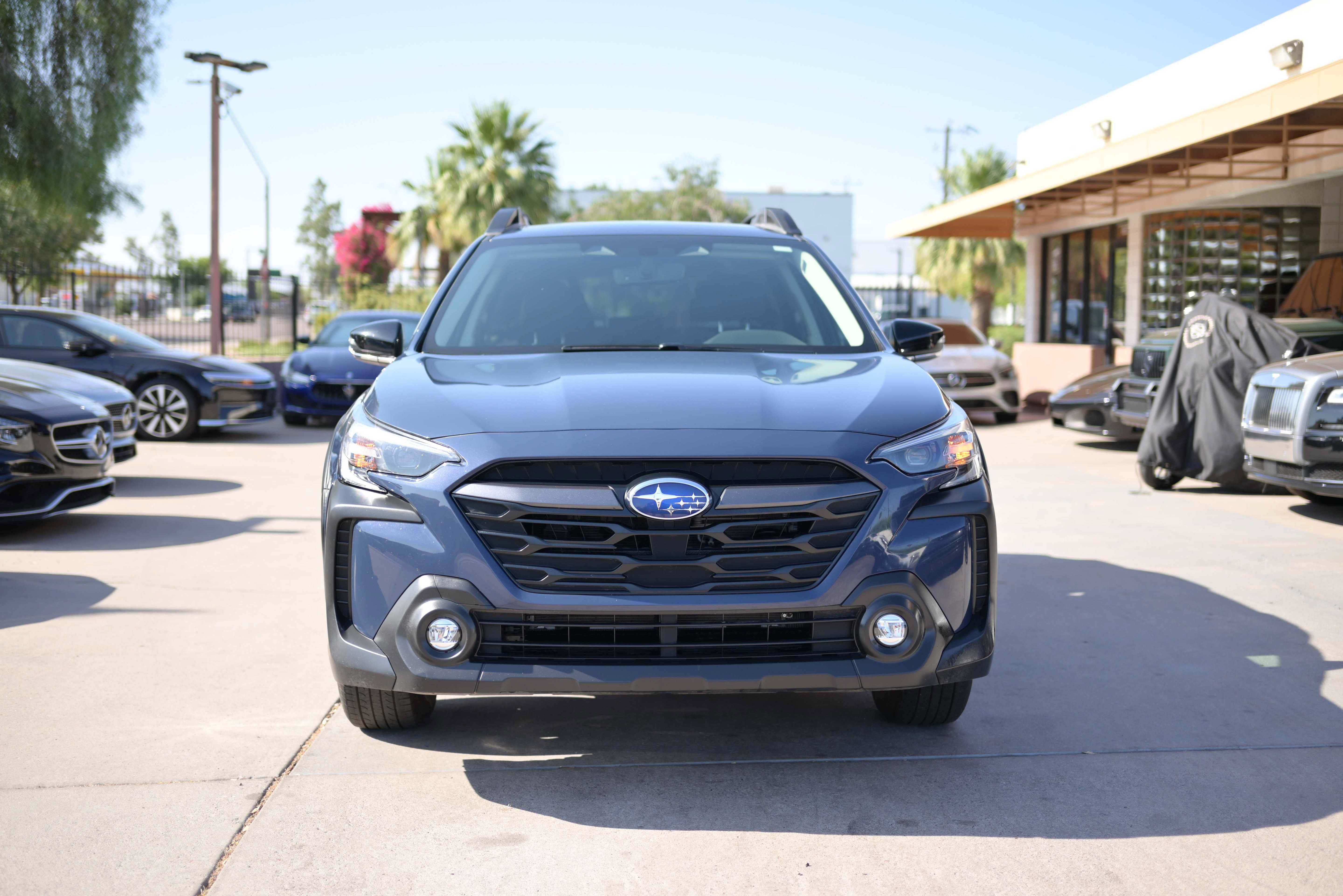 Used 2025 Subaru Outback Premium AWD/4WD image 2