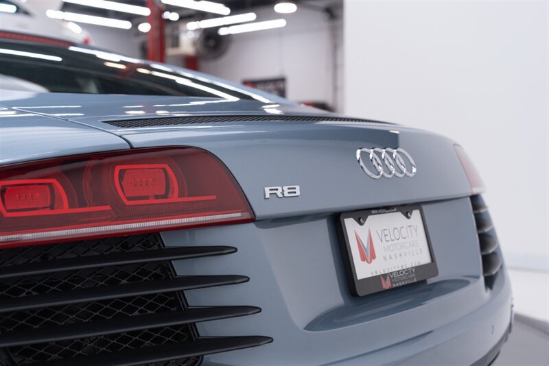 Used 2011 Audi R8 V8 AWD/4WD image 29