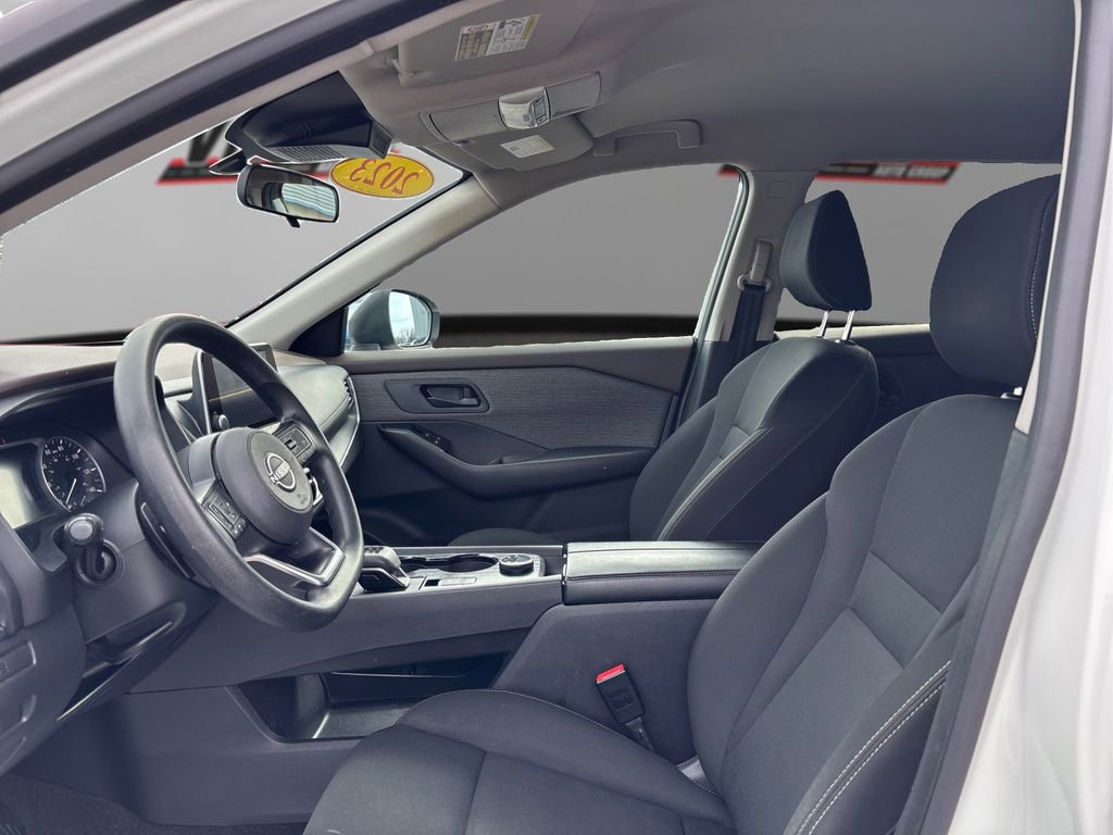 Used 2023 Nissan Rogue S AWD/4WD image 9