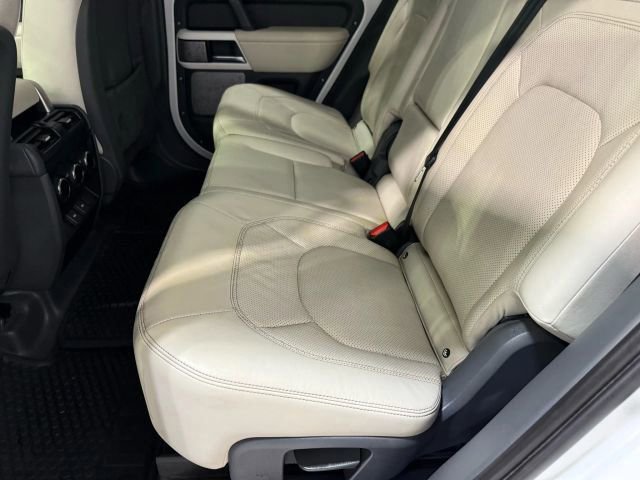 Used 2024 Land Rover Defender 130 S image 77