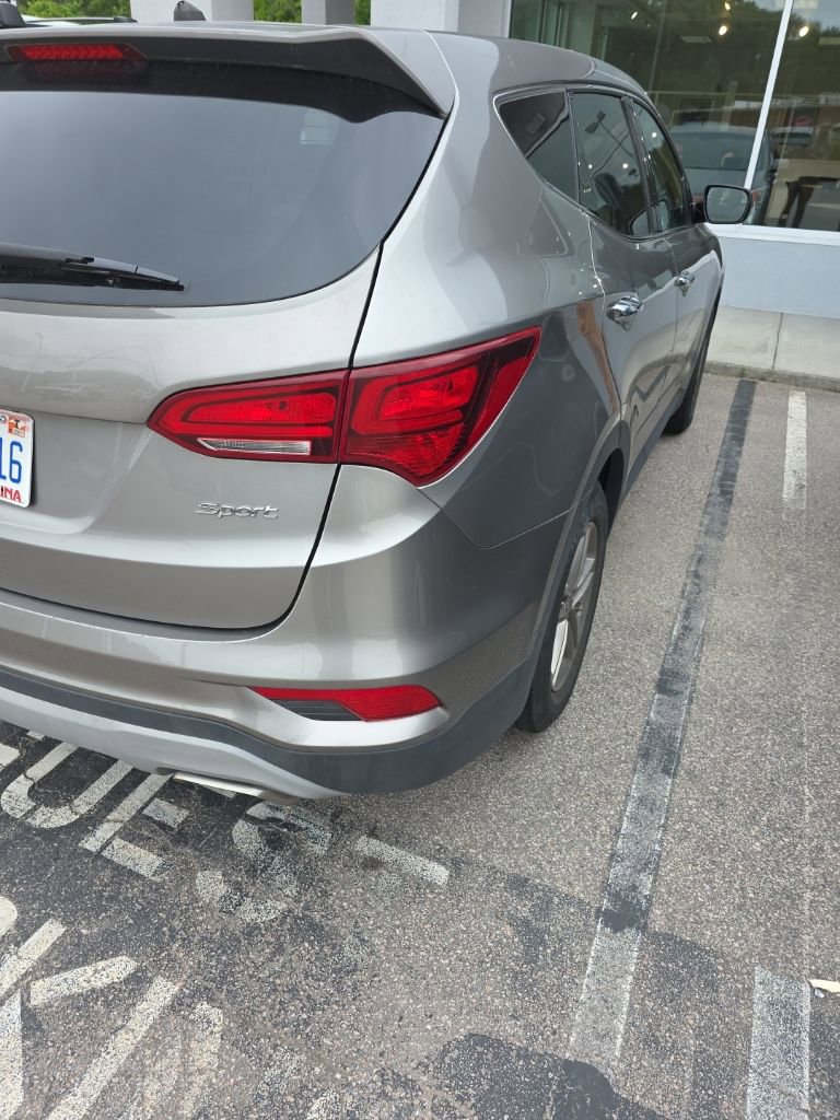 Used 2018 Hyundai Santa Fe Sport FWD image 11