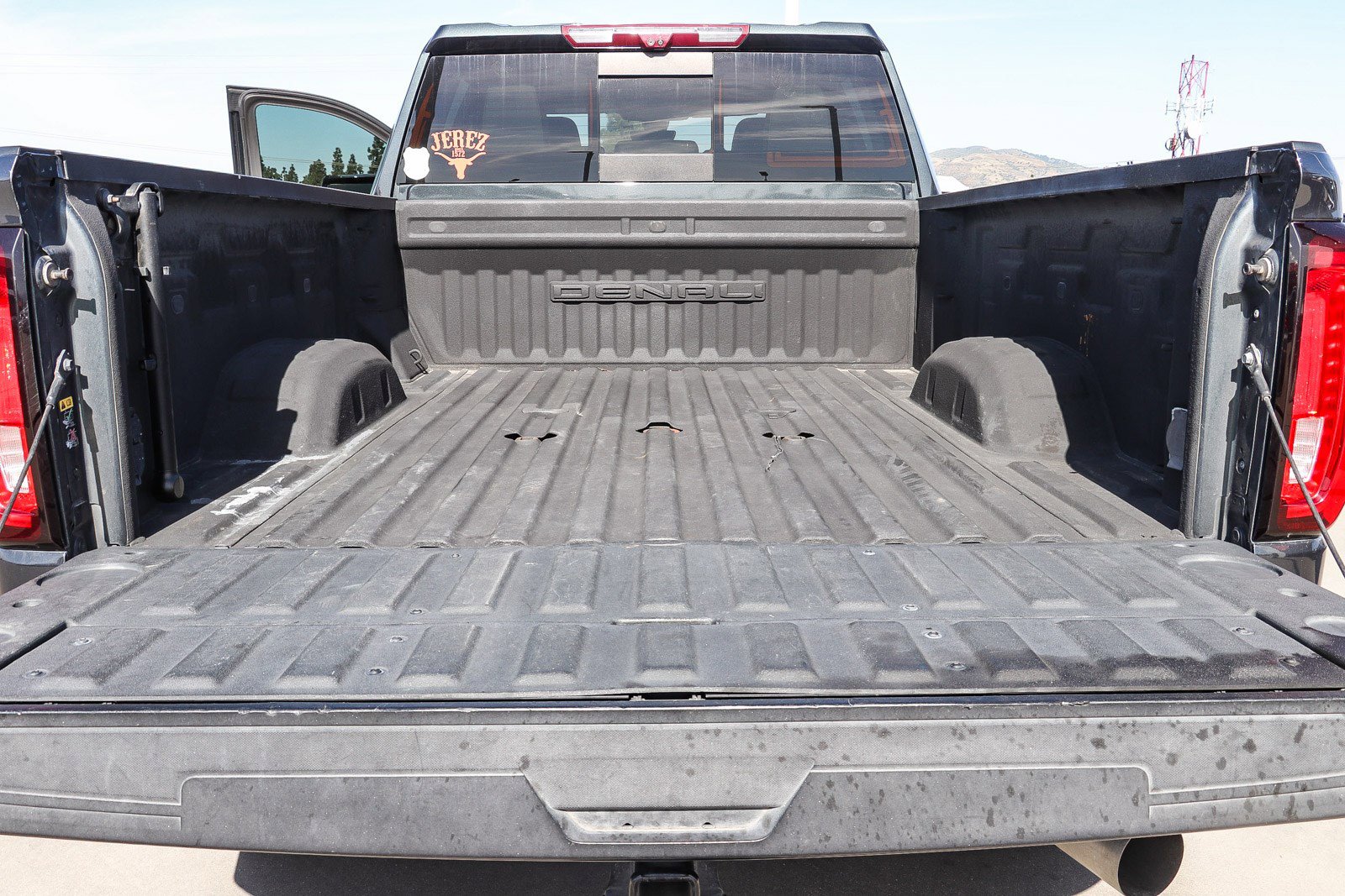 Used 2021 GMC Sierra 2500 Denali w/ Denali Ultimate Package image 26