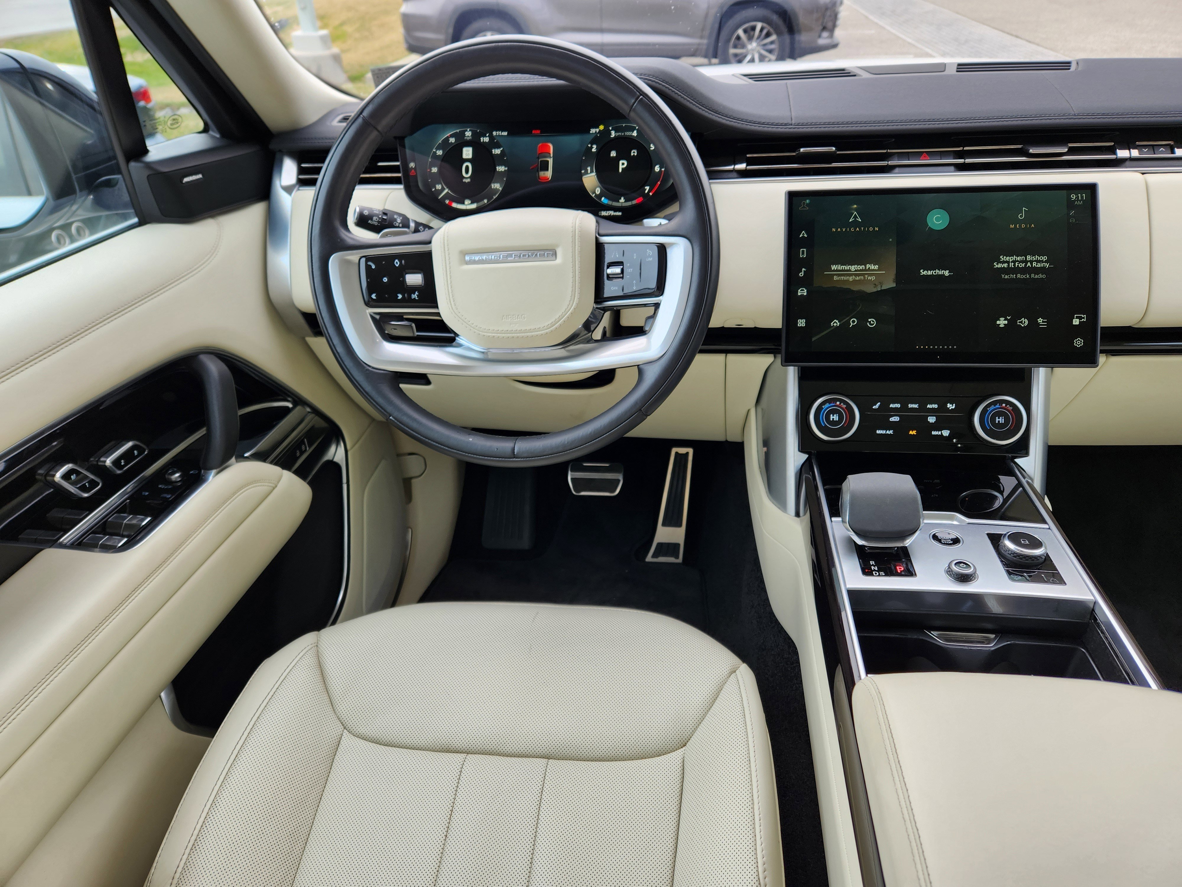Certified 2023 Land Rover Range Rover SE AWD/4WD image 13