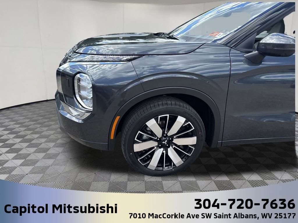 New 2025 Mitsubishi Outlander SEL image 10