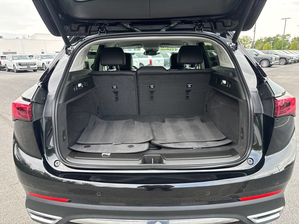 Used 2025 Buick Envision Preferred AWD/4WD image 9