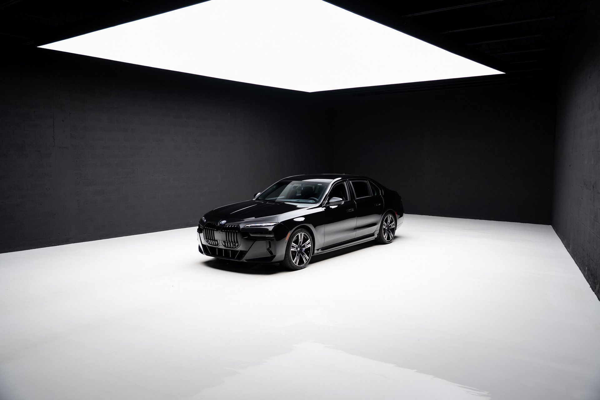 Used 2023 BMW i7 xDrive60 w/ Executive Package 2 image 82