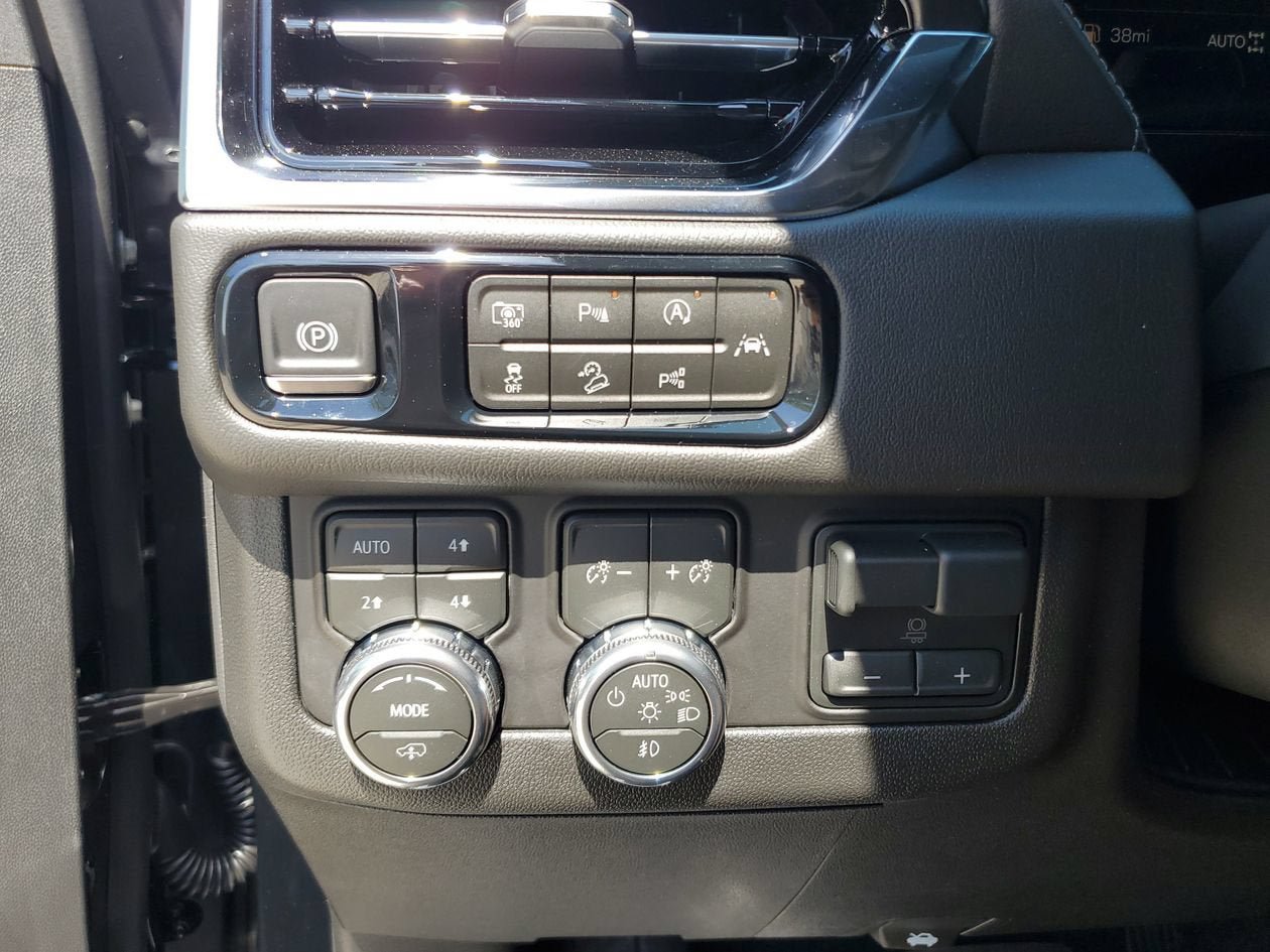 New 2026 GMC Yukon XL Denali w/ Denali Reserve Package AWD/4WD image 29