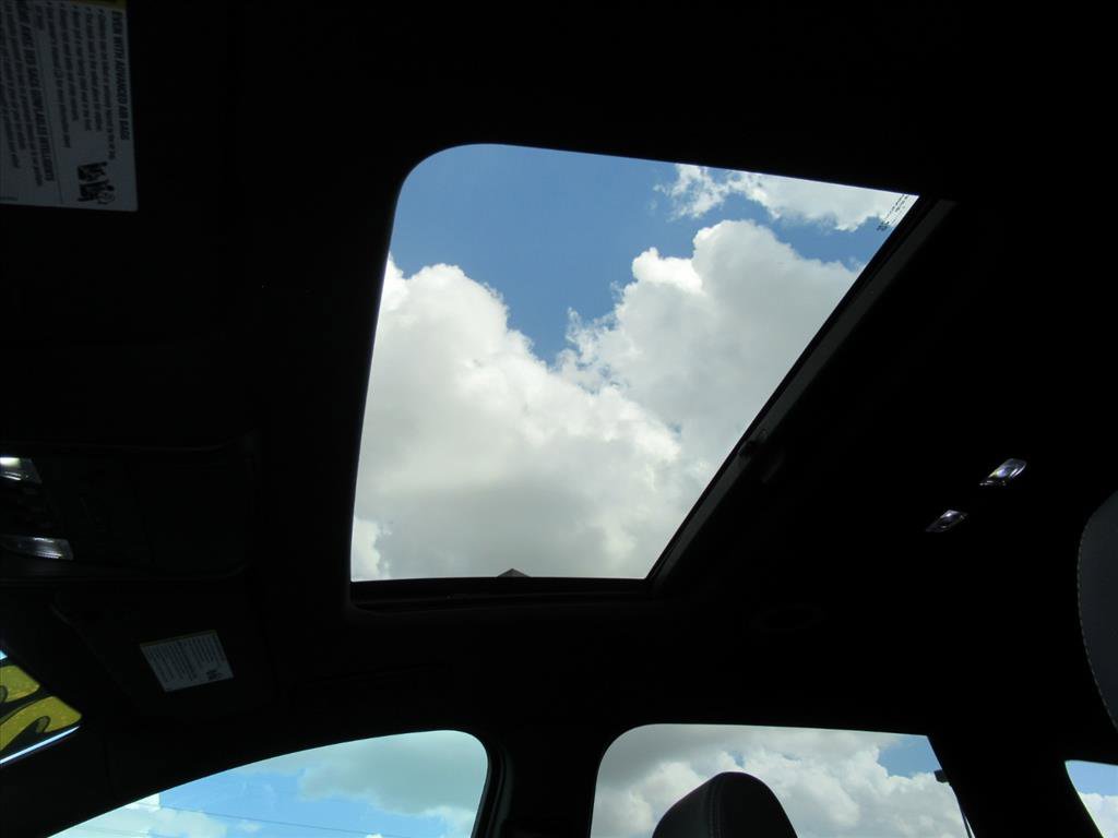 Used 2023 Buick Enclave Essence w/ Experience Buick Package FWD image 20