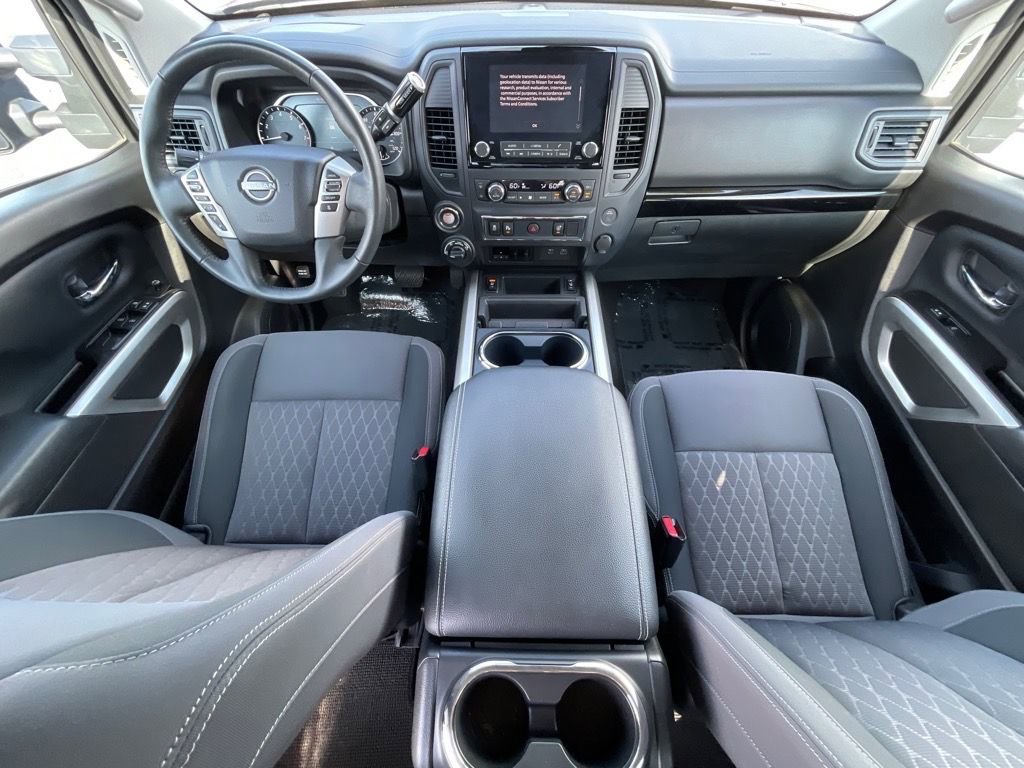 Used 2024 Nissan Titan SV w/ SV Convenience Package image 10