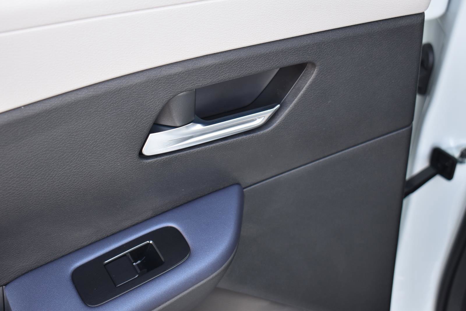 New 2026 Nissan Leaf SV+ w/ Illuminated Package image 32