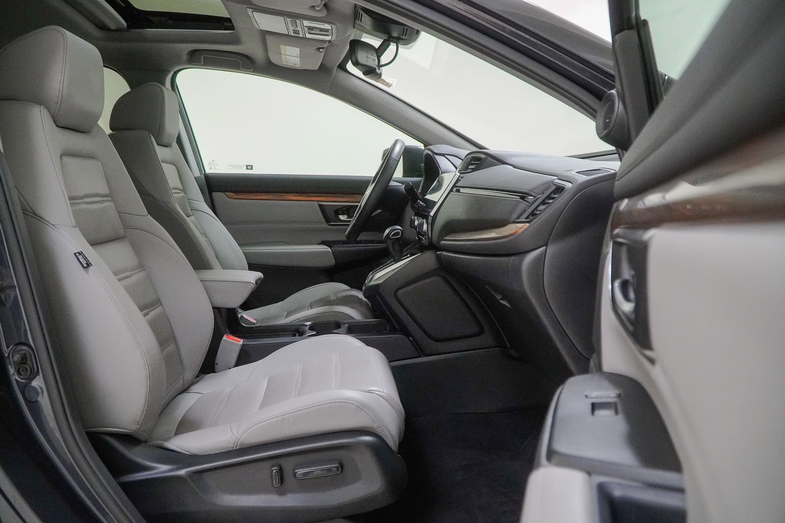 Used 2018 Honda CR-V Touring image 36